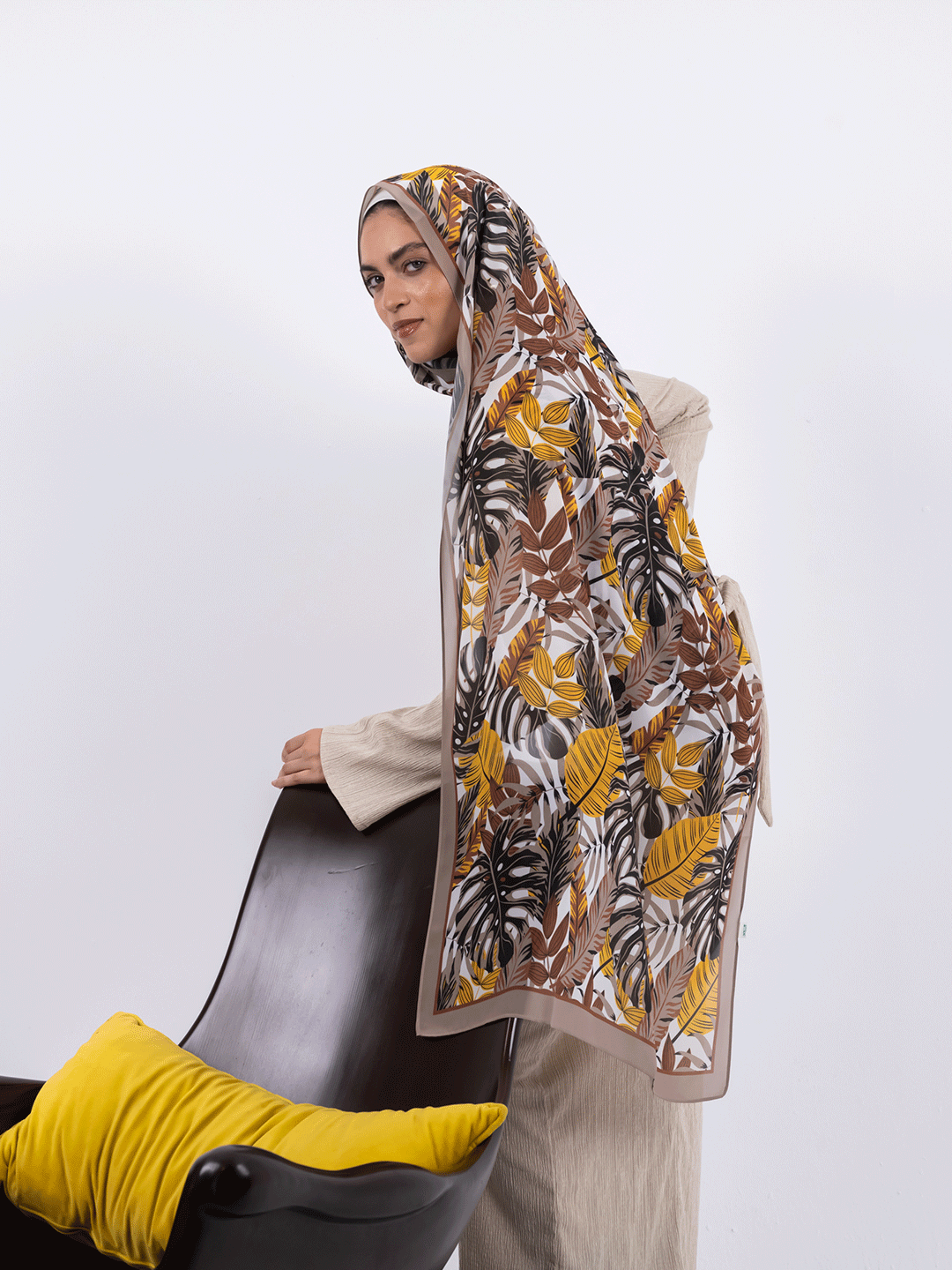 Heritage Mosaic – Multi‑Paisley Scarf