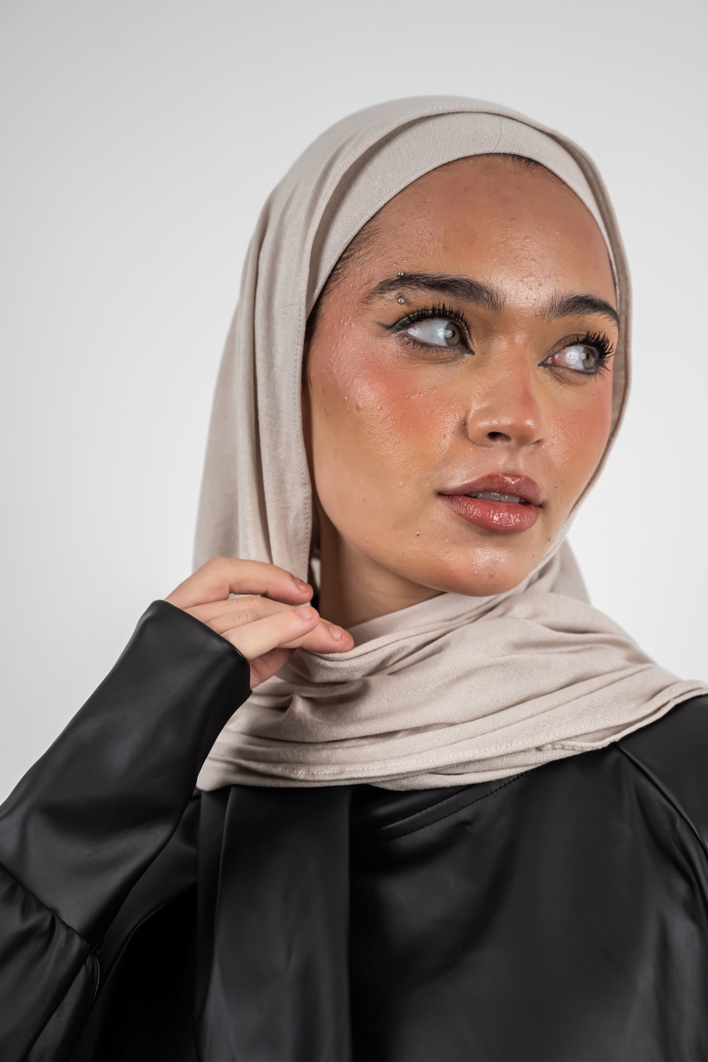 Easy Kuwaiti Scarf – Classic Fit