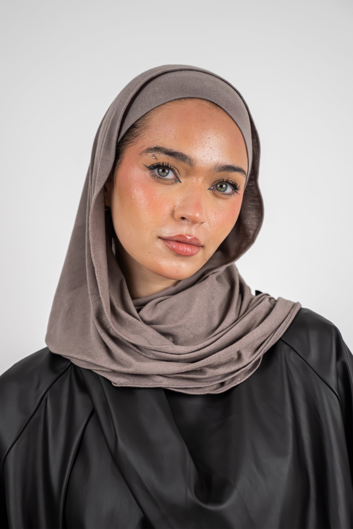 Easy Kuwaiti Scarf – Classic Fit