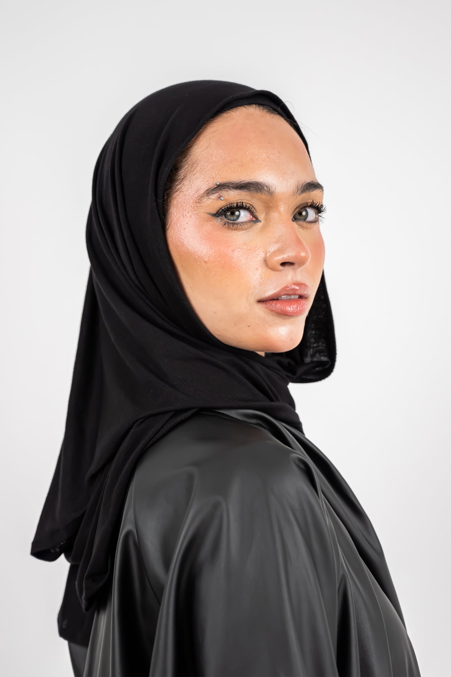 Easy Kuwaiti Scarf – Classic Fit