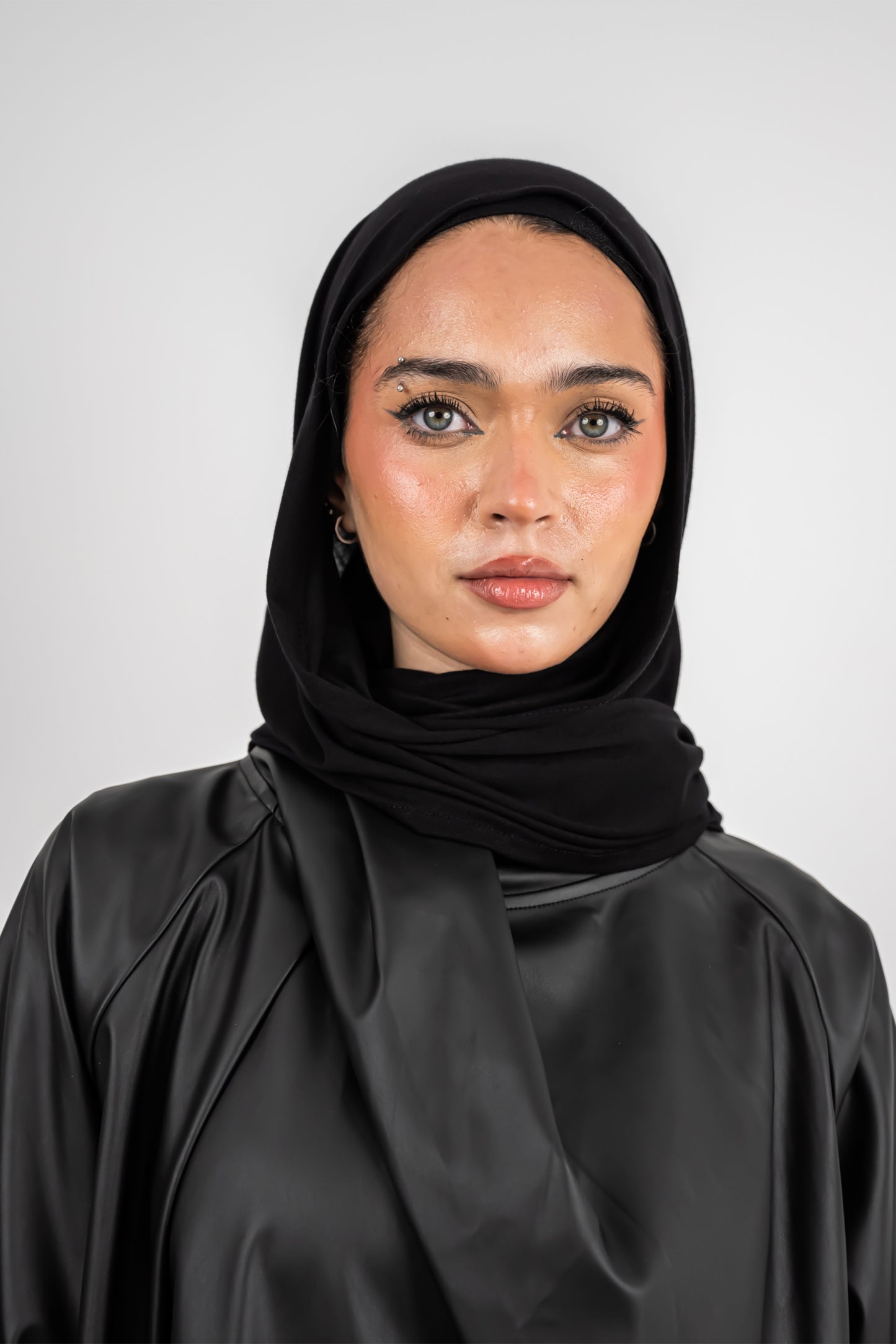 Easy Kuwaiti Scarf – Classic Fit