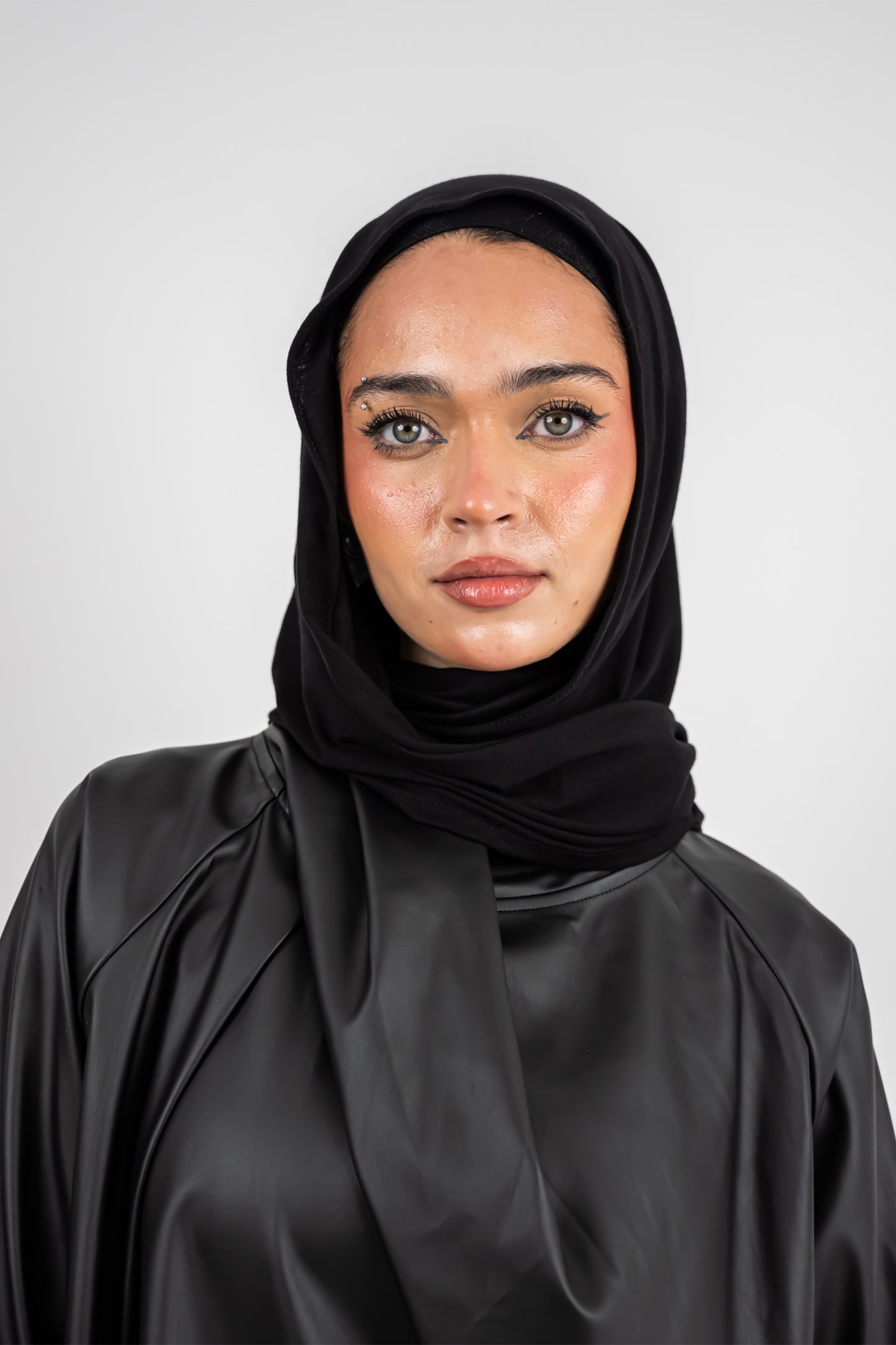 Easy Kuwaiti Scarf – Classic Fit