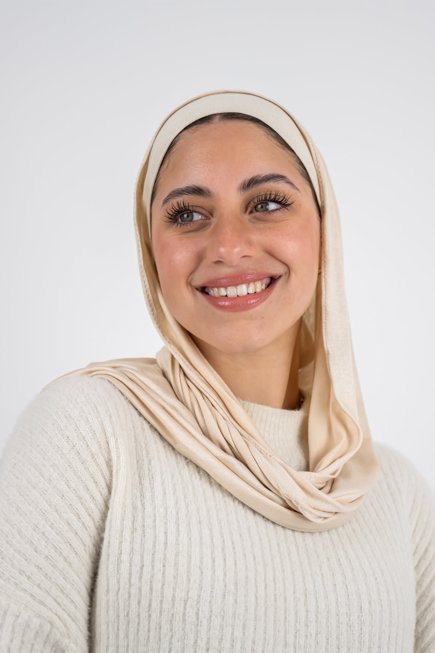 Easy Kuwaiti Scarf – Classic Fit