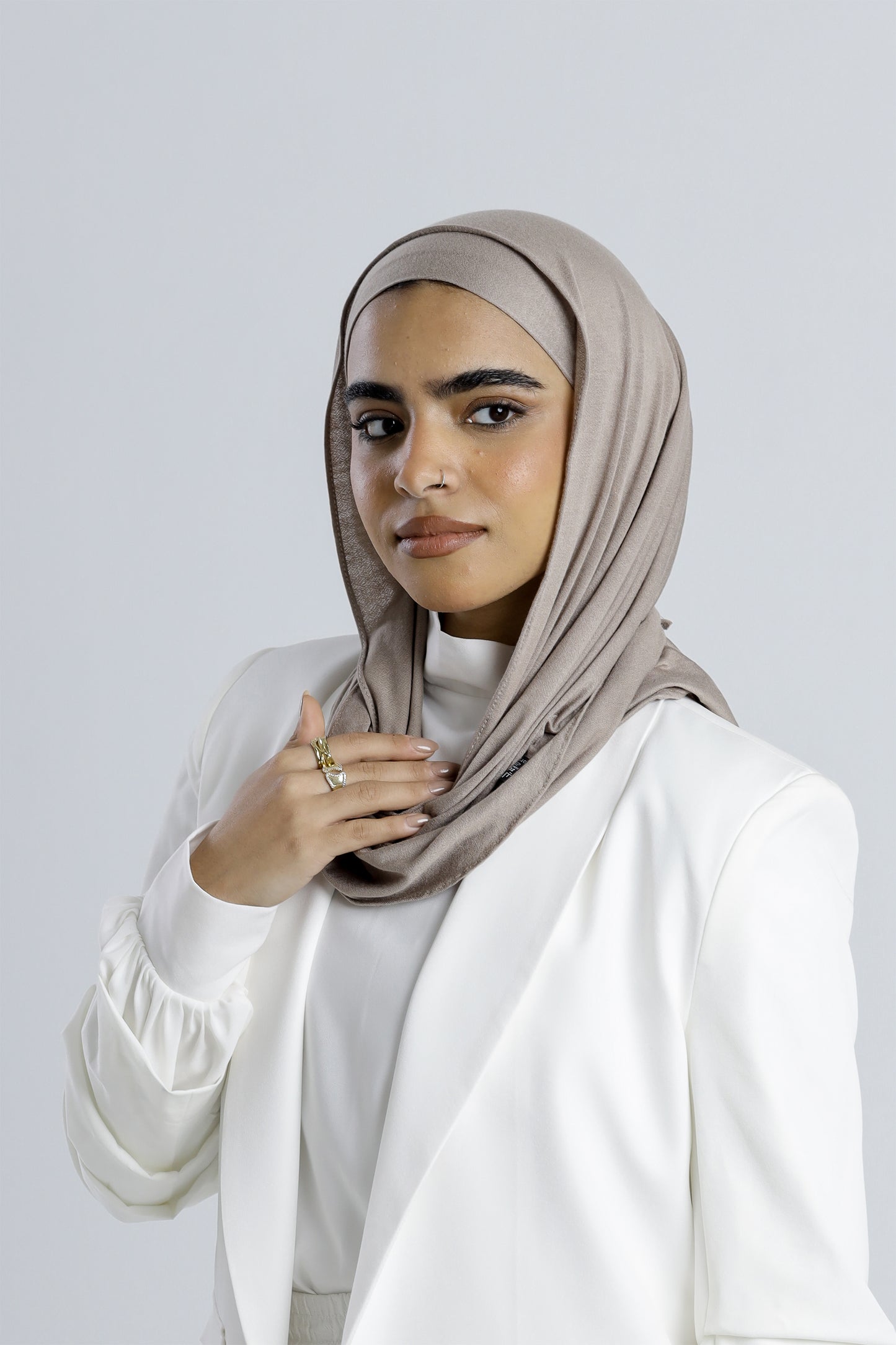 Easy Kuwaiti Scarf – Classic Fit