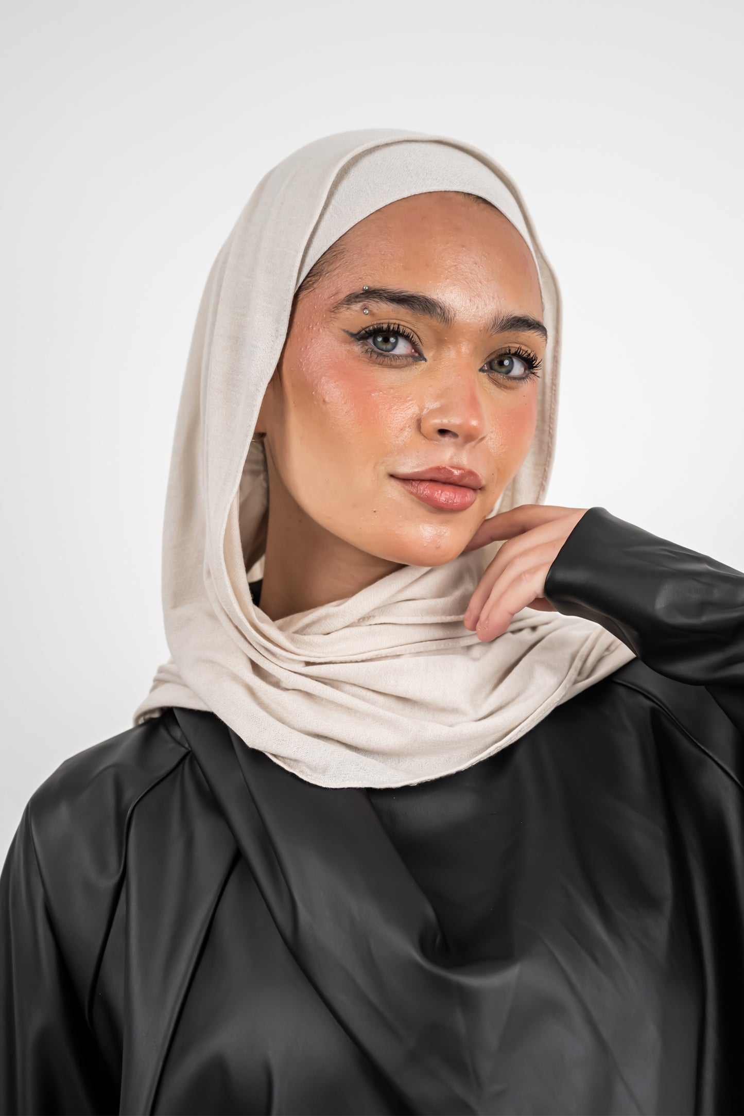Easy Kuwaiti Scarf – Classic Fit