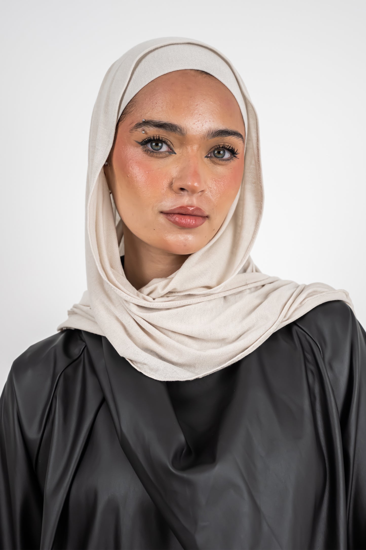Easy Kuwaiti Scarf – Classic Fit