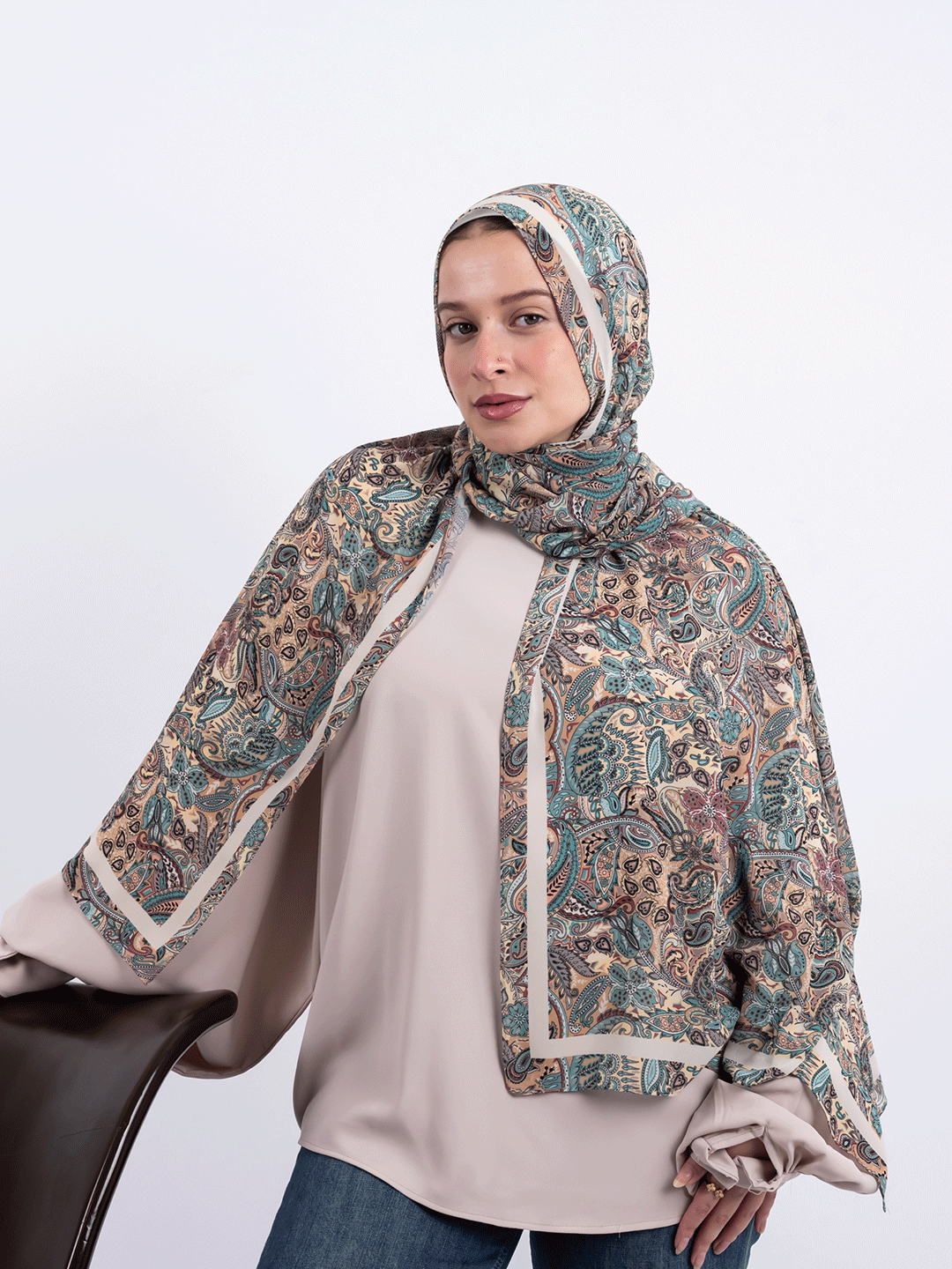 Paisley Whisper – Cream & Taupe Scarf
