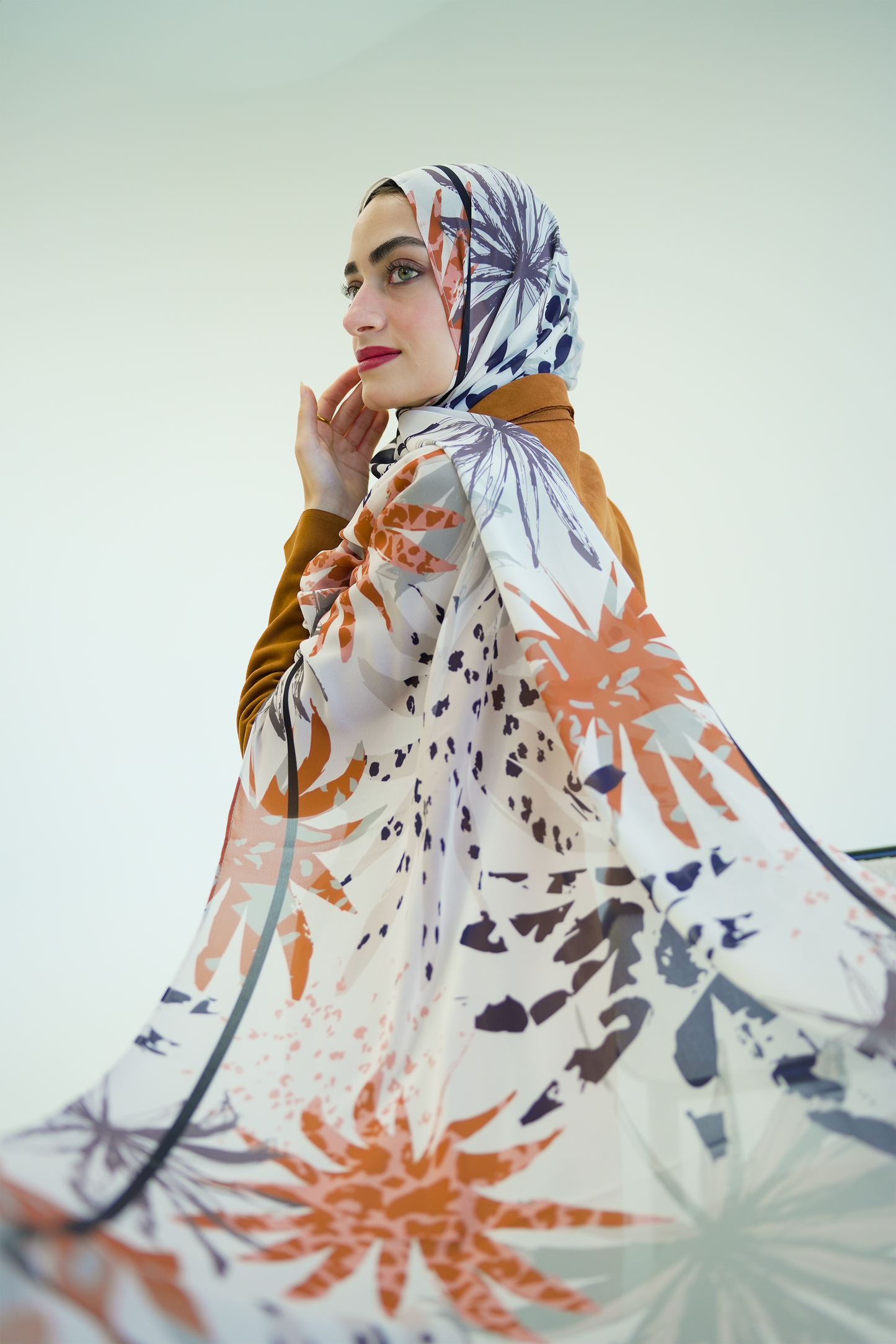 Noir & Havan Contrast Chiffon Scarf