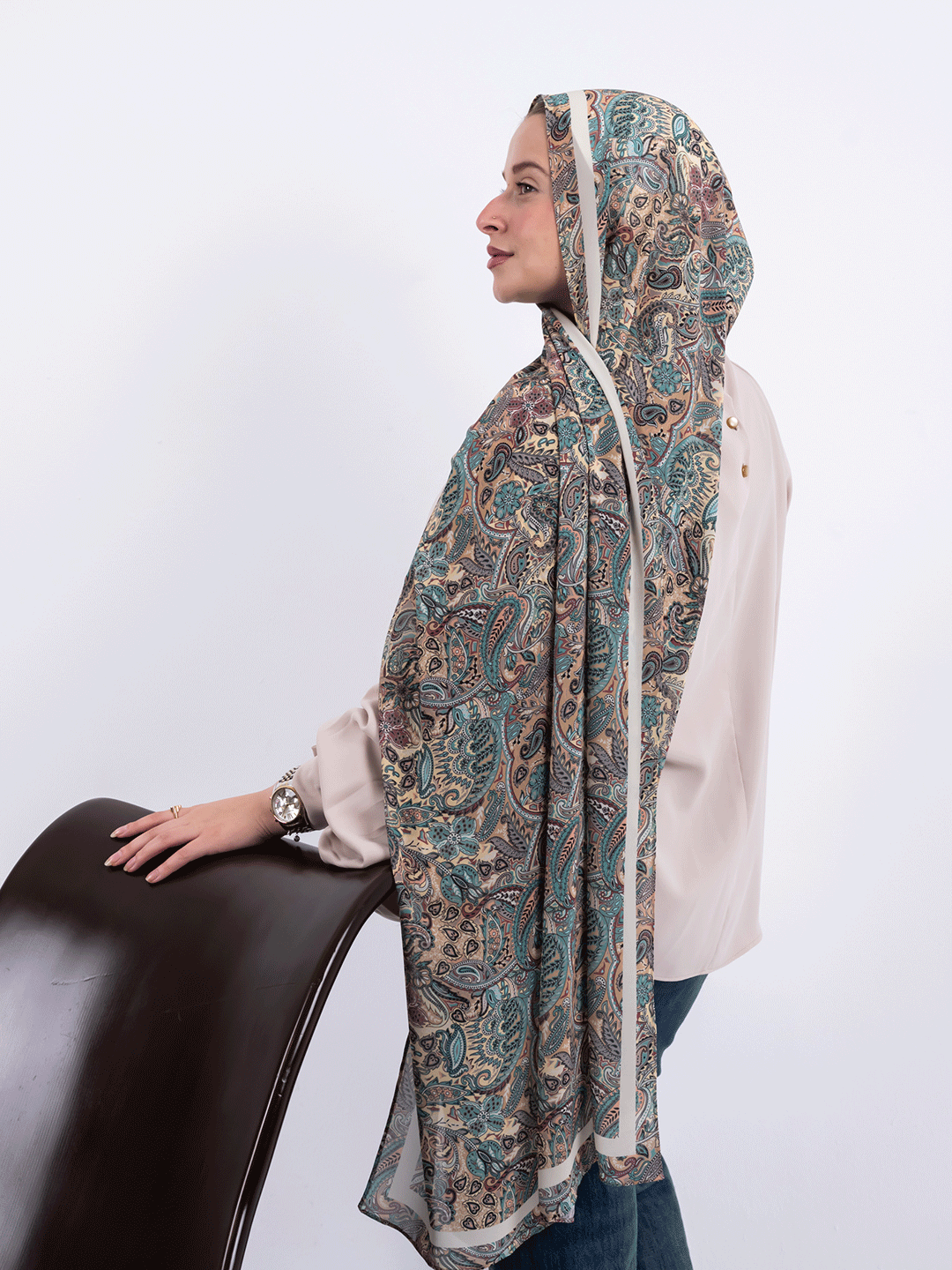 Paisley Whisper – Cream & Taupe Scarf
