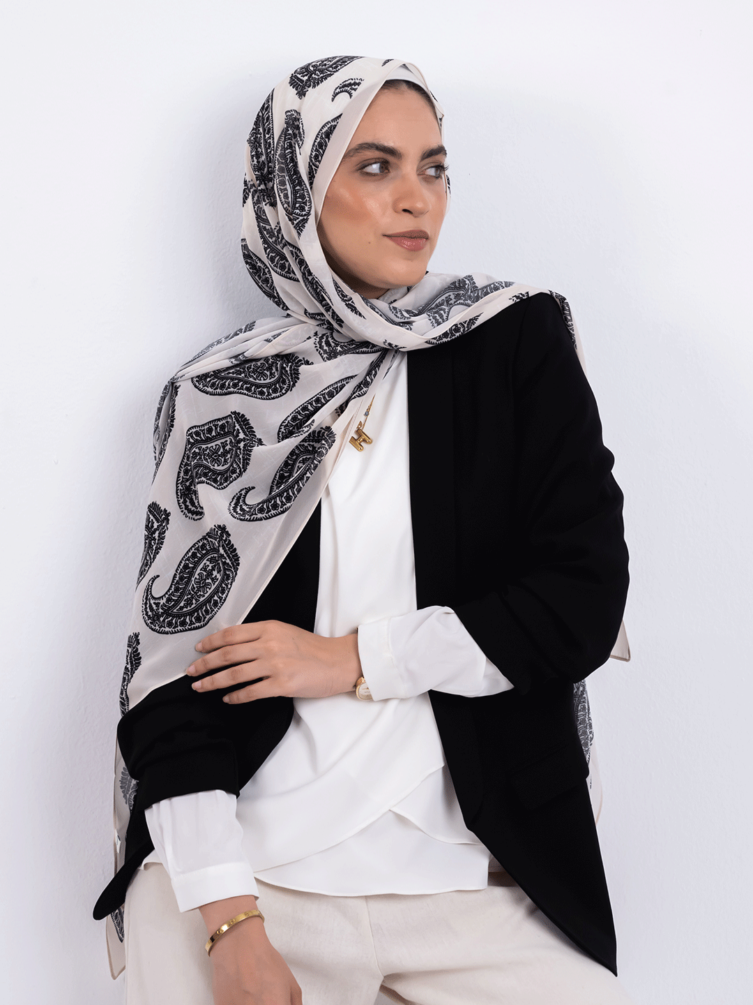 Classic Midnight - Monochrome Heritage