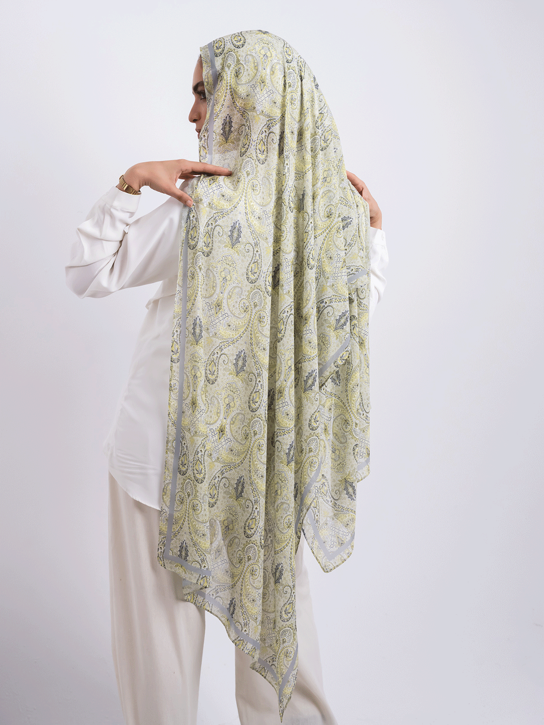Pale Lime Paisley - Sunlit Willow
