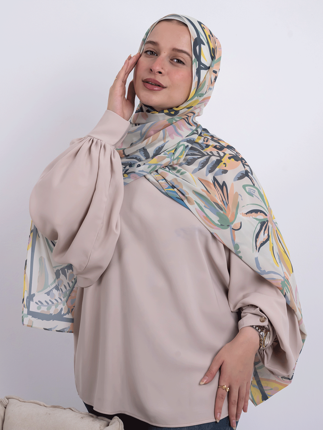 Wild Leaves – Leaf Motif Scarf