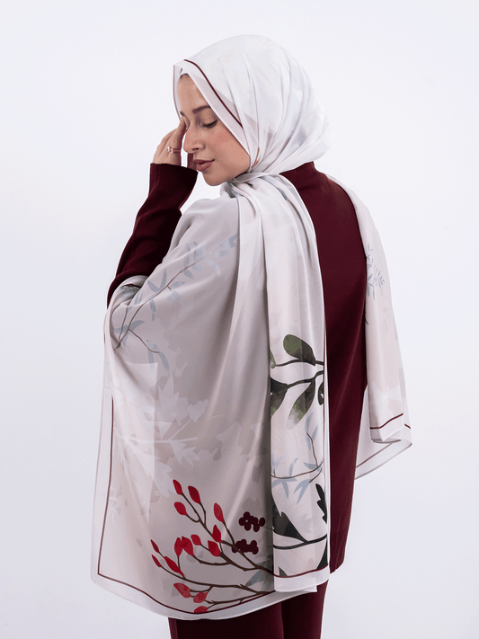 Winter Bloom – Soft Floral Scarf